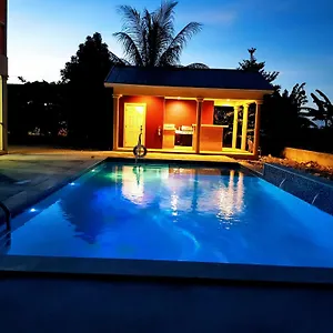 https://apt-casa-de-bells-2.comcaribbean.com