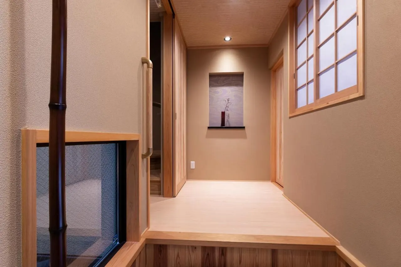 Rinn Miyagawacho Tsubaki Kyoto 0*,  Japan